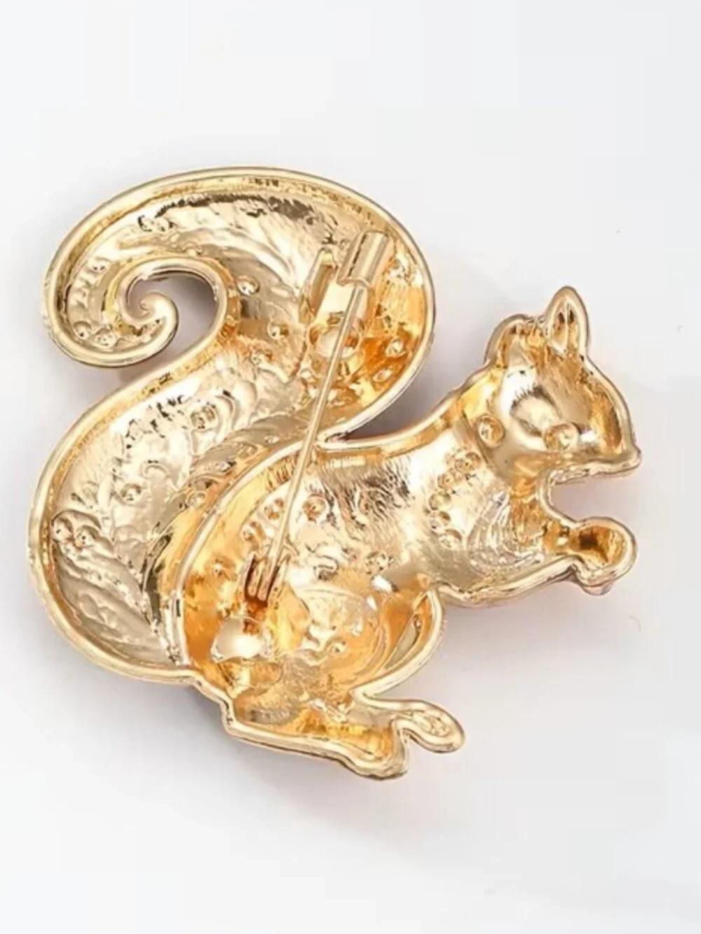Gorgeous Squirrel Enamel Brooch, Rhinestone Inlaid Lapel Pin Z3